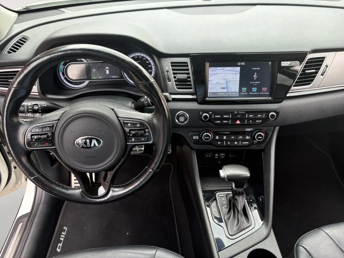 1.6 GDi Hybrid ExecutiveLine | Trekhaak | Stoel verwarming en koeling | Lederen bekleding | Navigatie | Dodehoek detectie | Apple Carplay / Android Auto | Verbruik 1 op 20!