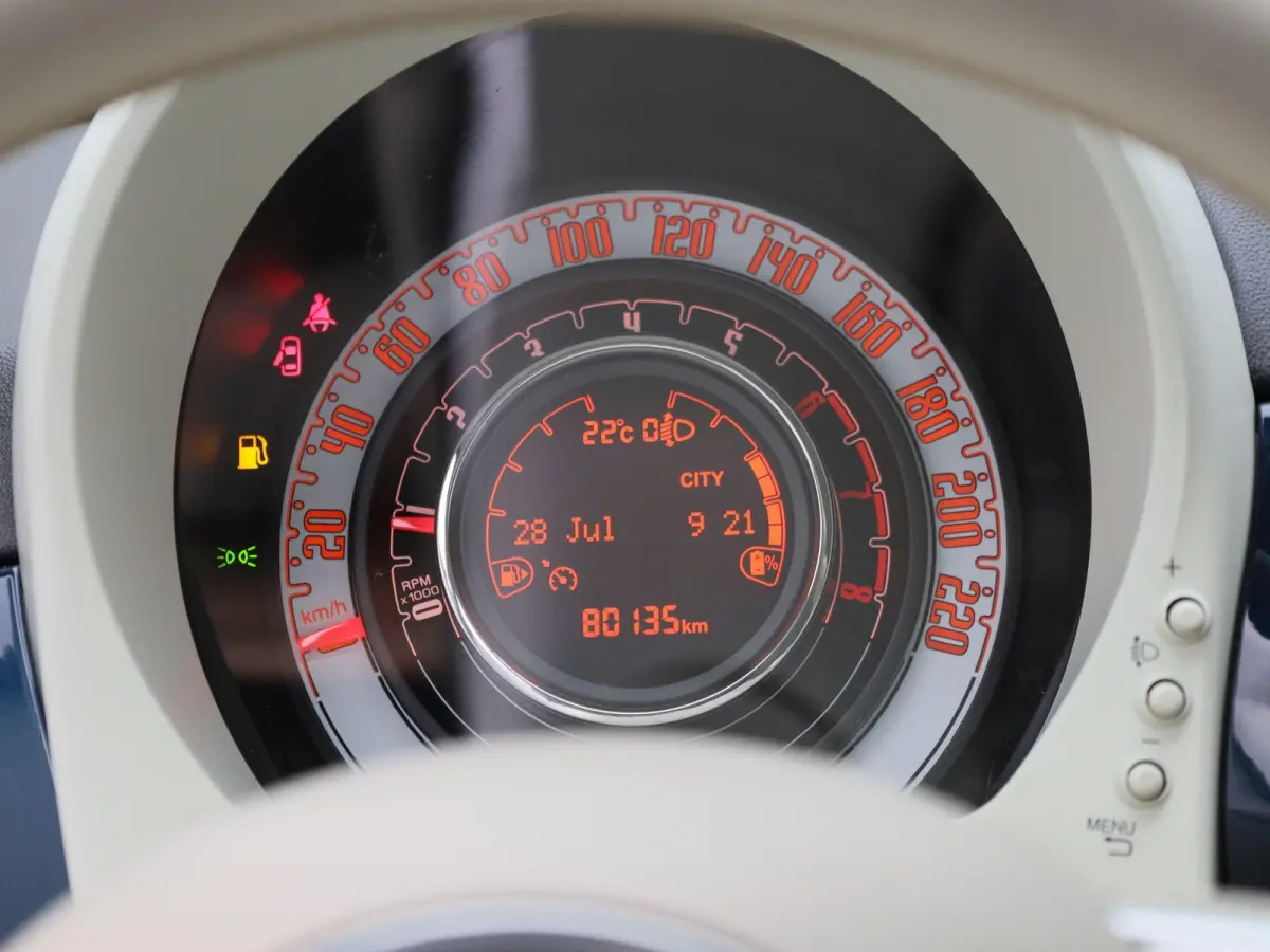 1.0 Hybrid Lounge | PARKEERSENSOREN | CRUISE CONTROL | NAVIGATIE | LMV | LED |