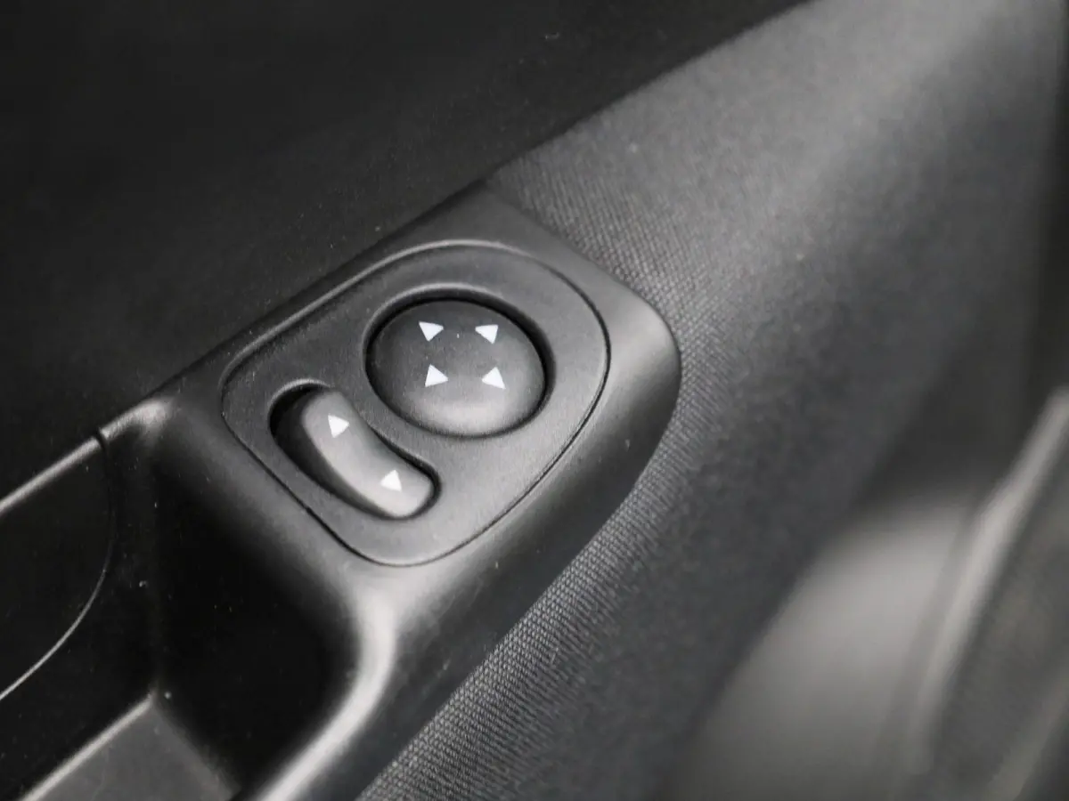 1.0 Hybrid Lounge | PARKEERSENSOREN | CRUISE CONTROL | NAVIGATIE | LMV | LED |