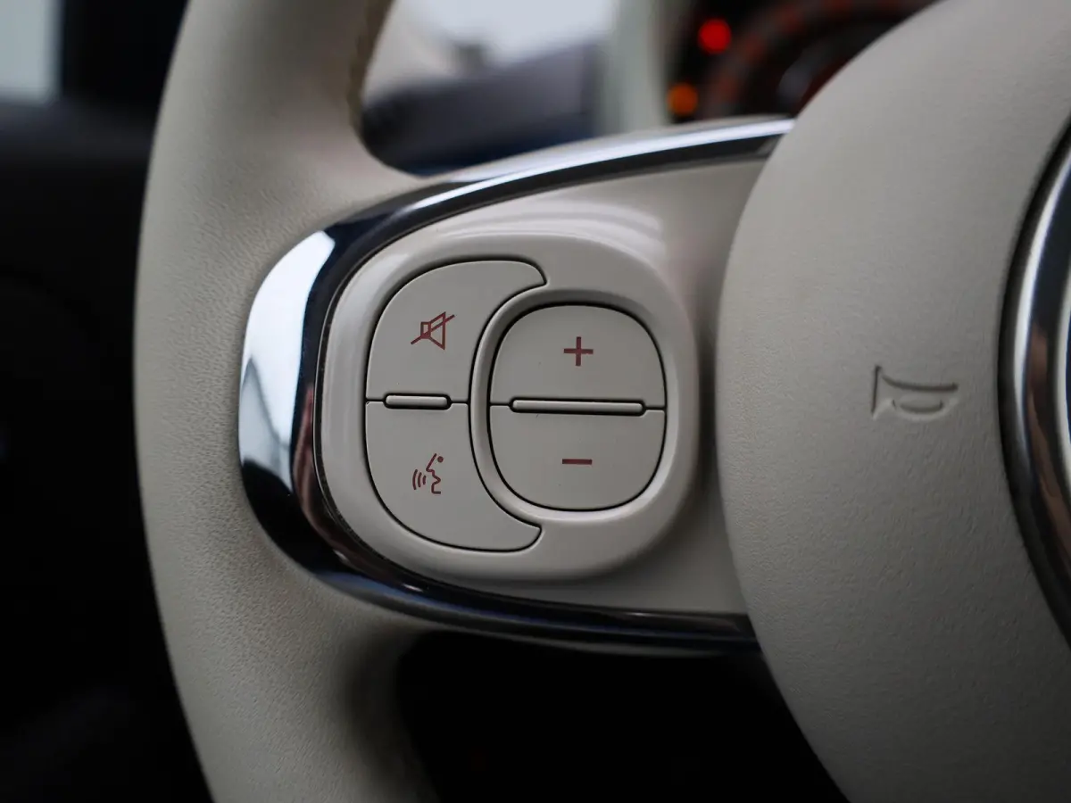 1.0 Hybrid Lounge | PARKEERSENSOREN | CRUISE CONTROL | NAVIGATIE | LMV | LED |