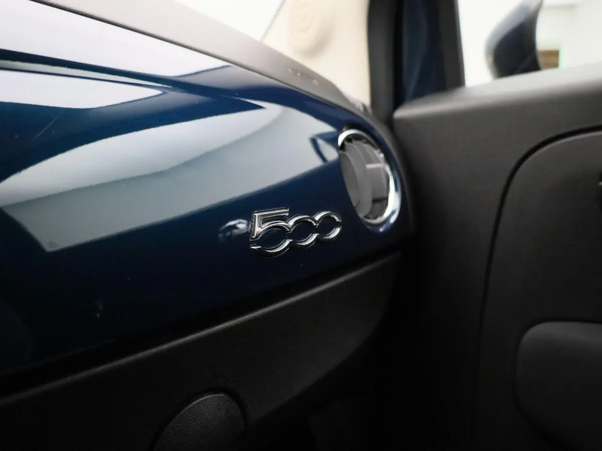 1.0 Hybrid Lounge | PARKEERSENSOREN | CRUISE CONTROL | NAVIGATIE | LMV | LED |