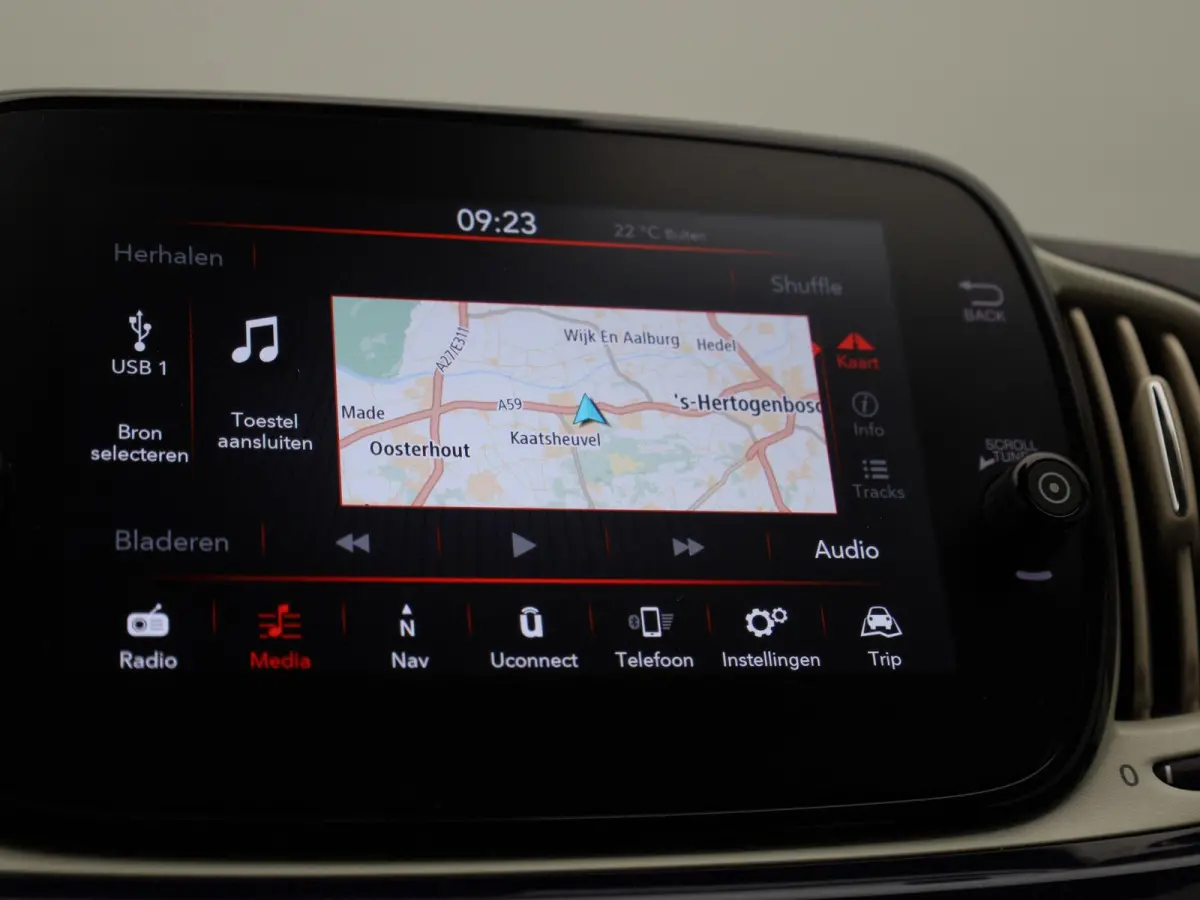 1.0 Hybrid Lounge | PARKEERSENSOREN | CRUISE CONTROL | NAVIGATIE | LMV | LED |