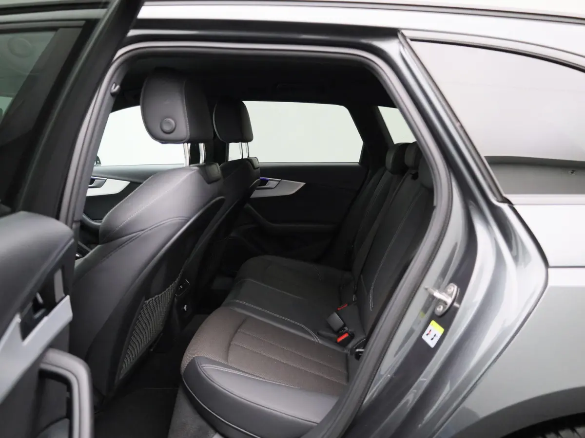35 TFSI S edition Competition | CLIMATE CONTROL | ELEK.KOFFERBAK | NAVIGATIE | HALF-LEDER | DIGITAAL DASHBOARD | LMV | PARKEERSENSOREN | KEYLESS | LED | SFEERVERLICHTING |