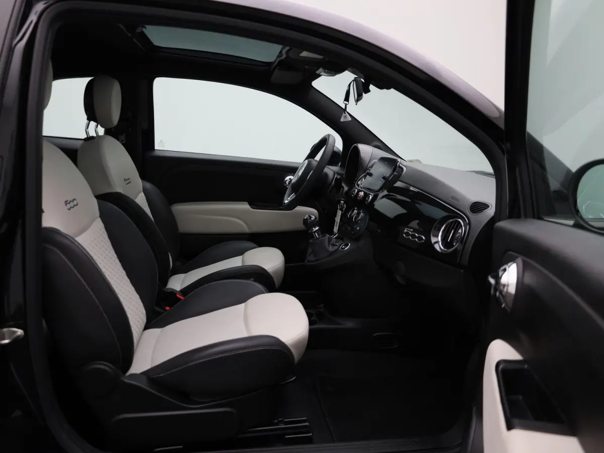 1.0 Hybrid Dolcevita | LEDER | CLIMATE CONTROL | NAVIGATIE | PANORAMADAK | LMV |