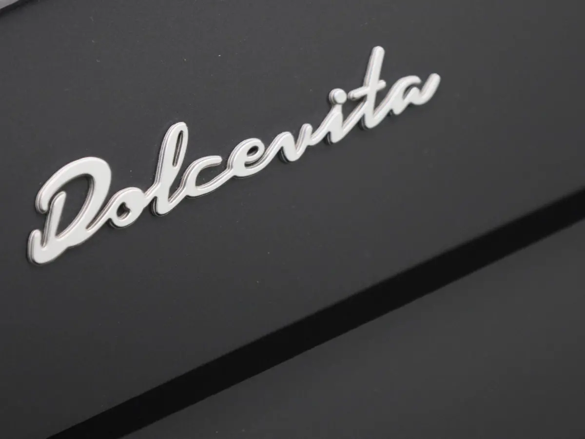 1.0 Hybrid Dolcevita | LEDER | CLIMATE CONTROL | NAVIGATIE | PANORAMADAK | LMV |
