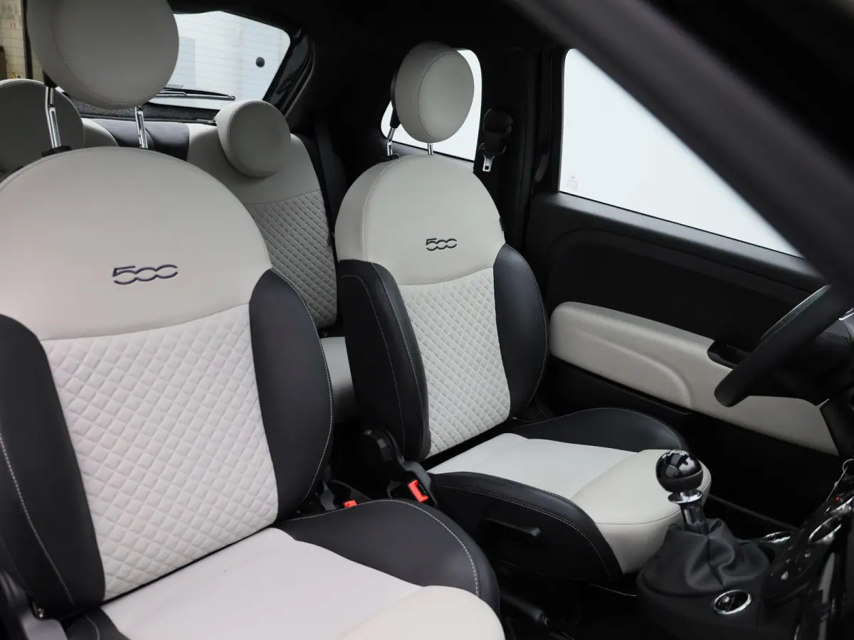 1.0 Hybrid Dolcevita | LEDER | CLIMATE CONTROL | NAVIGATIE | PANORAMADAK | LMV |