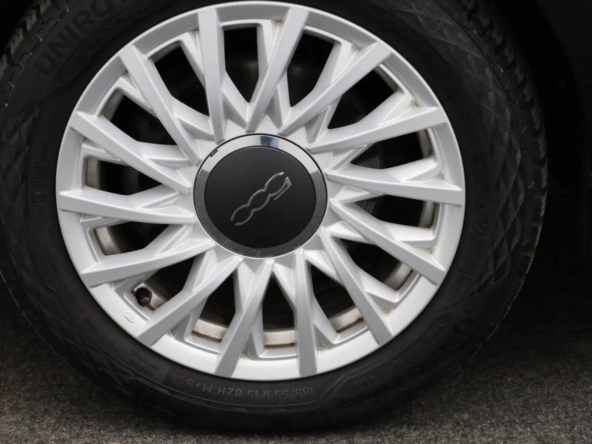 1.0 Hybrid Dolcevita | LEDER | CLIMATE CONTROL | NAVIGATIE | PANORAMADAK | LMV |