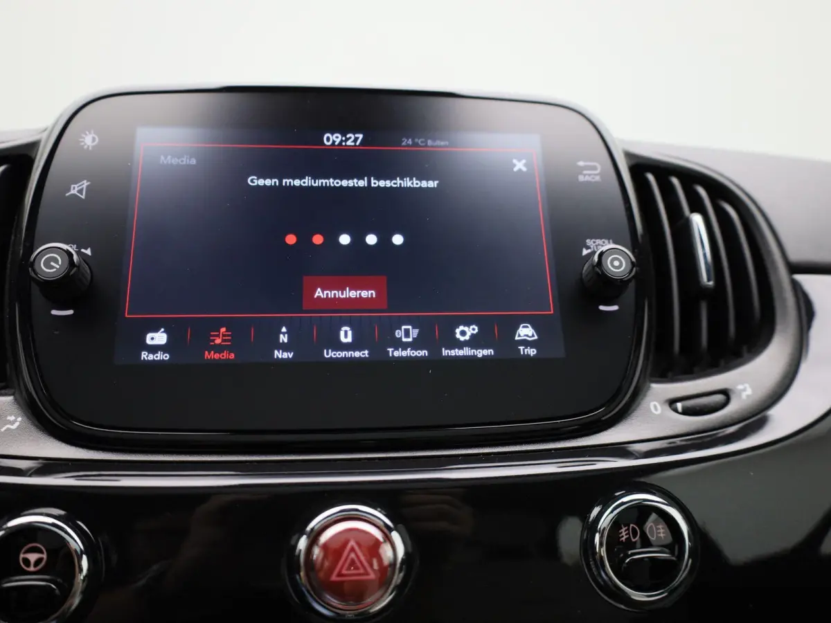 1.0 Hybrid Dolcevita | LEDER | CLIMATE CONTROL | NAVIGATIE | PANORAMADAK | LMV |