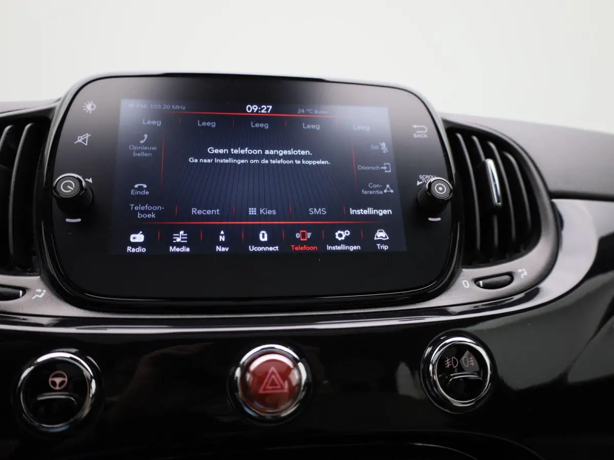 1.0 Hybrid Dolcevita | LEDER | CLIMATE CONTROL | NAVIGATIE | PANORAMADAK | LMV |