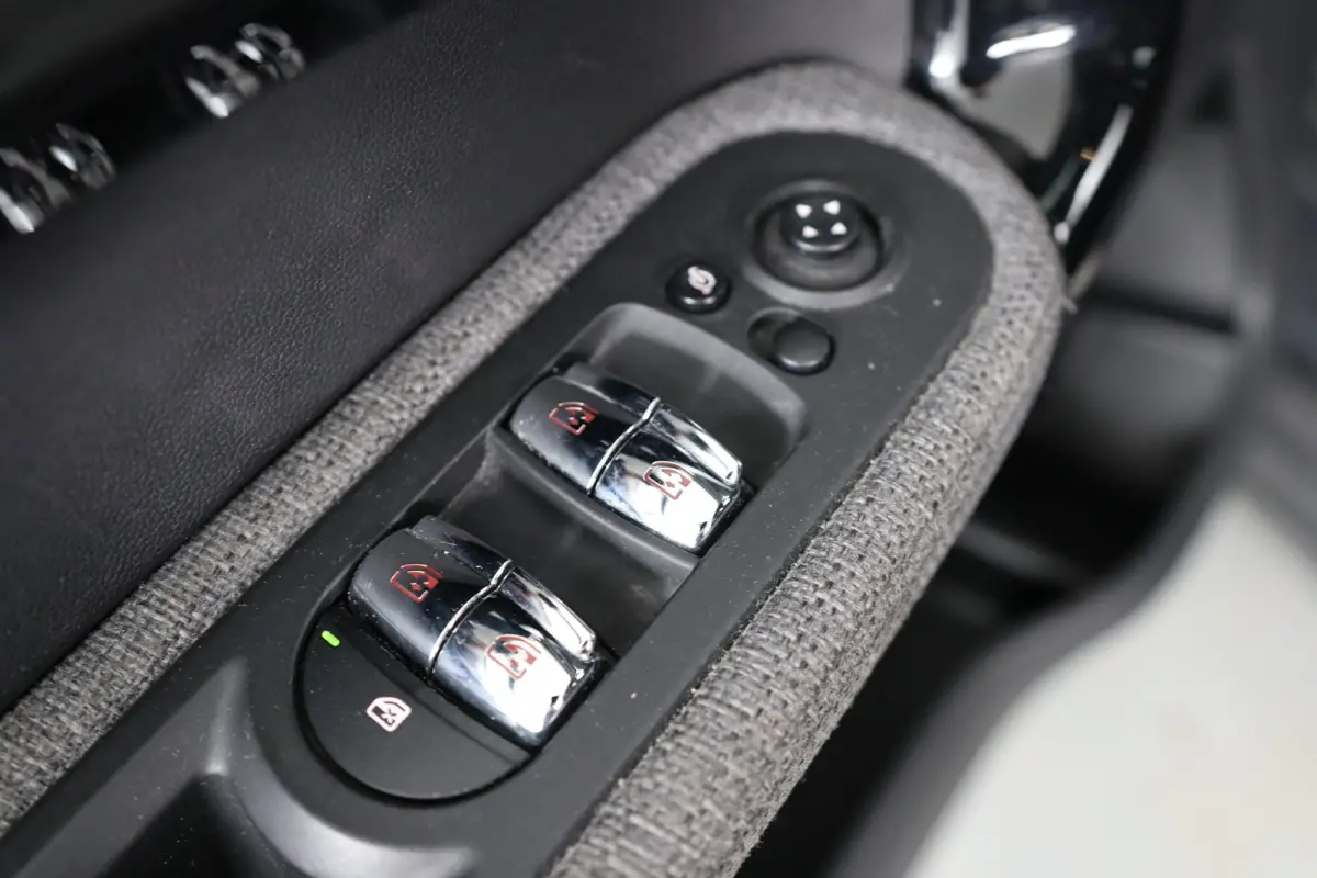 Mini 2.0 Cooper S | Apple Carplay/Android Auto|telefoonintegratie premium | Audio installatie | Cruise control