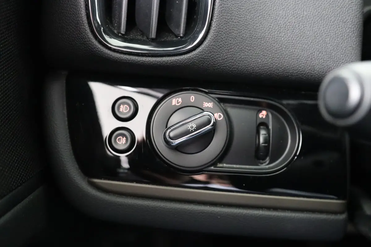 Mini 2.0 Cooper S | Apple Carplay/Android Auto|telefoonintegratie premium | Audio installatie | Cruise control