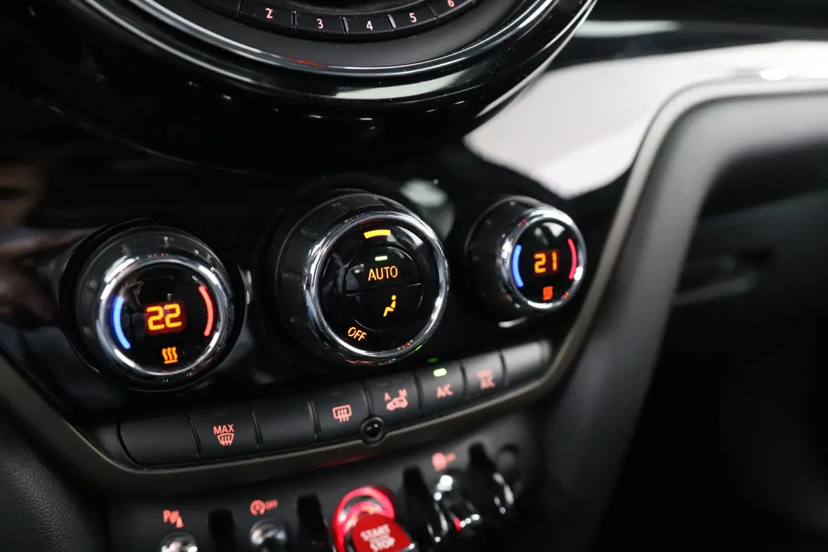 Mini 2.0 Cooper S | Apple Carplay/Android Auto|telefoonintegratie premium | Audio installatie | Cruise control