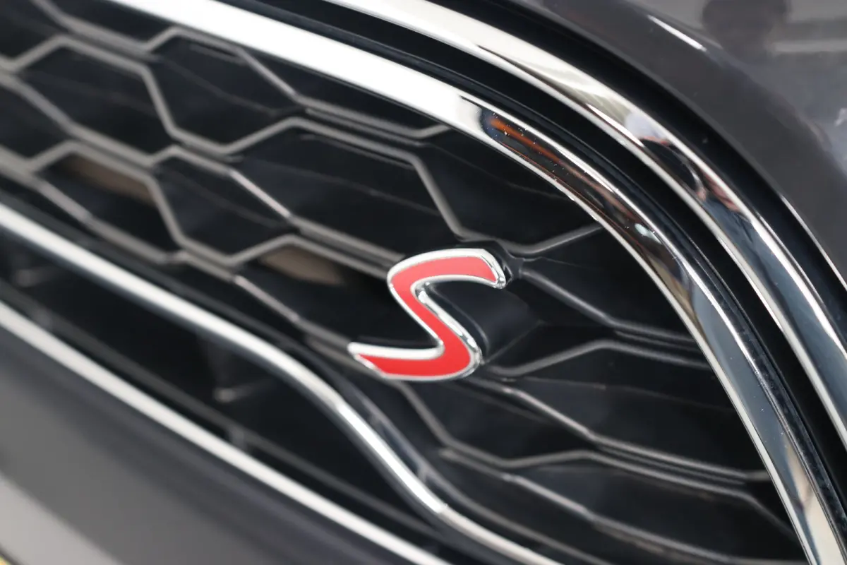 Mini 2.0 Cooper S | Apple Carplay/Android Auto|telefoonintegratie premium | Audio installatie | Cruise control