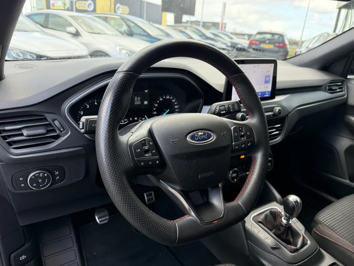 BWJ 2022 1.0 EcoBoost Hybrid 126PK ST Line STUUR + STOELVERW. | NAVI | CLIMA | CRUISE | CARPLAY & ANDROID | CAMERA | LMV | PDC