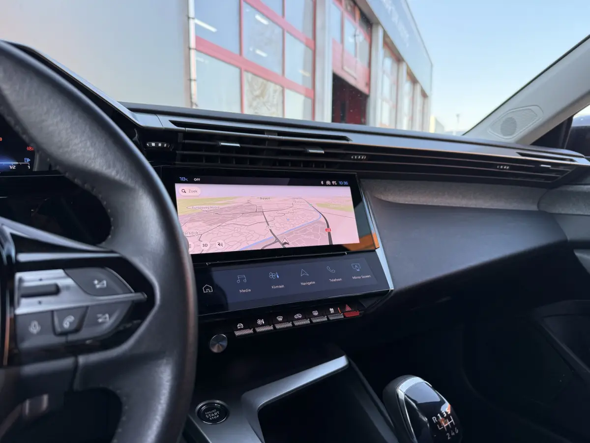 BWJ 2023 1.2 131 PK PureTech Allure TREKHAAK | FULL LED | HALF LEDER | KEYLESS | 360 CAMERA | CARPLAY + ANDROID | NAVI | CLIMA | CRUISE | LMV | PDC