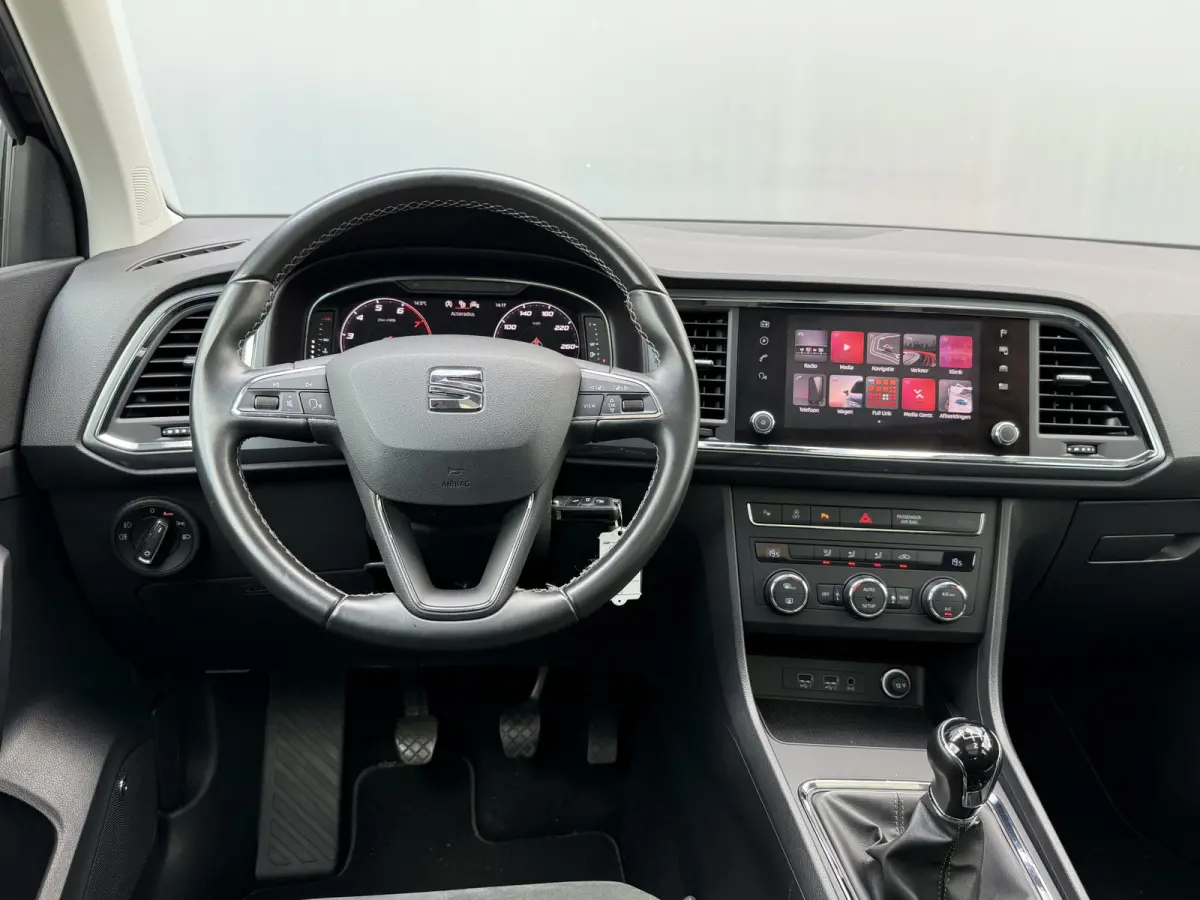 BWJ 2020 1.0 EcoTSI 116 PK Style Business Intense TREKHAAK | PANO | VIRTUAL COCKPIT | BEATS AUDIO | CARPLAY + ANDROID |  NAVI | CLIMA | CRUISE | BLUETOOTH | CAMERA | PDC | LMV | MULTIFUNCT. 