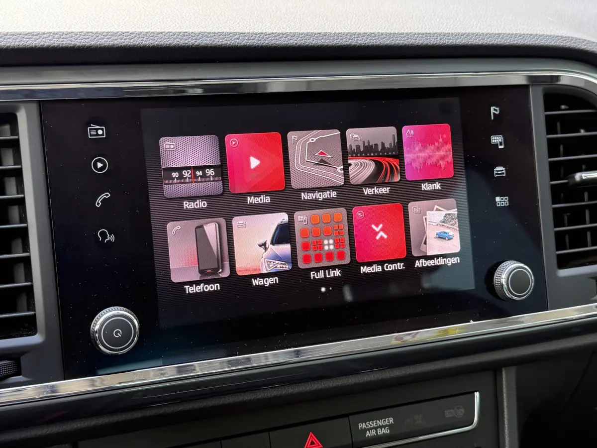BWJ 2020 1.0 EcoTSI 116 PK Style Business Intense TREKHAAK | PANO | VIRTUAL COCKPIT | BEATS AUDIO | CARPLAY + ANDROID |  NAVI | CLIMA | CRUISE | BLUETOOTH | CAMERA | PDC | LMV | MULTIFUNCT. 