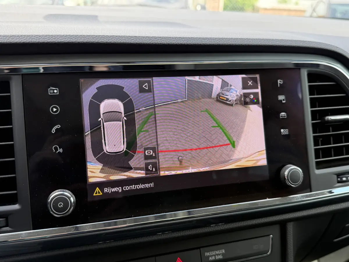 BWJ 2020 1.0 EcoTSI 116 PK Style Business Intense TREKHAAK | PANO | VIRTUAL COCKPIT | BEATS AUDIO | CARPLAY + ANDROID |  NAVI | CLIMA | CRUISE | BLUETOOTH | CAMERA | PDC | LMV | MULTIFUNCT. 