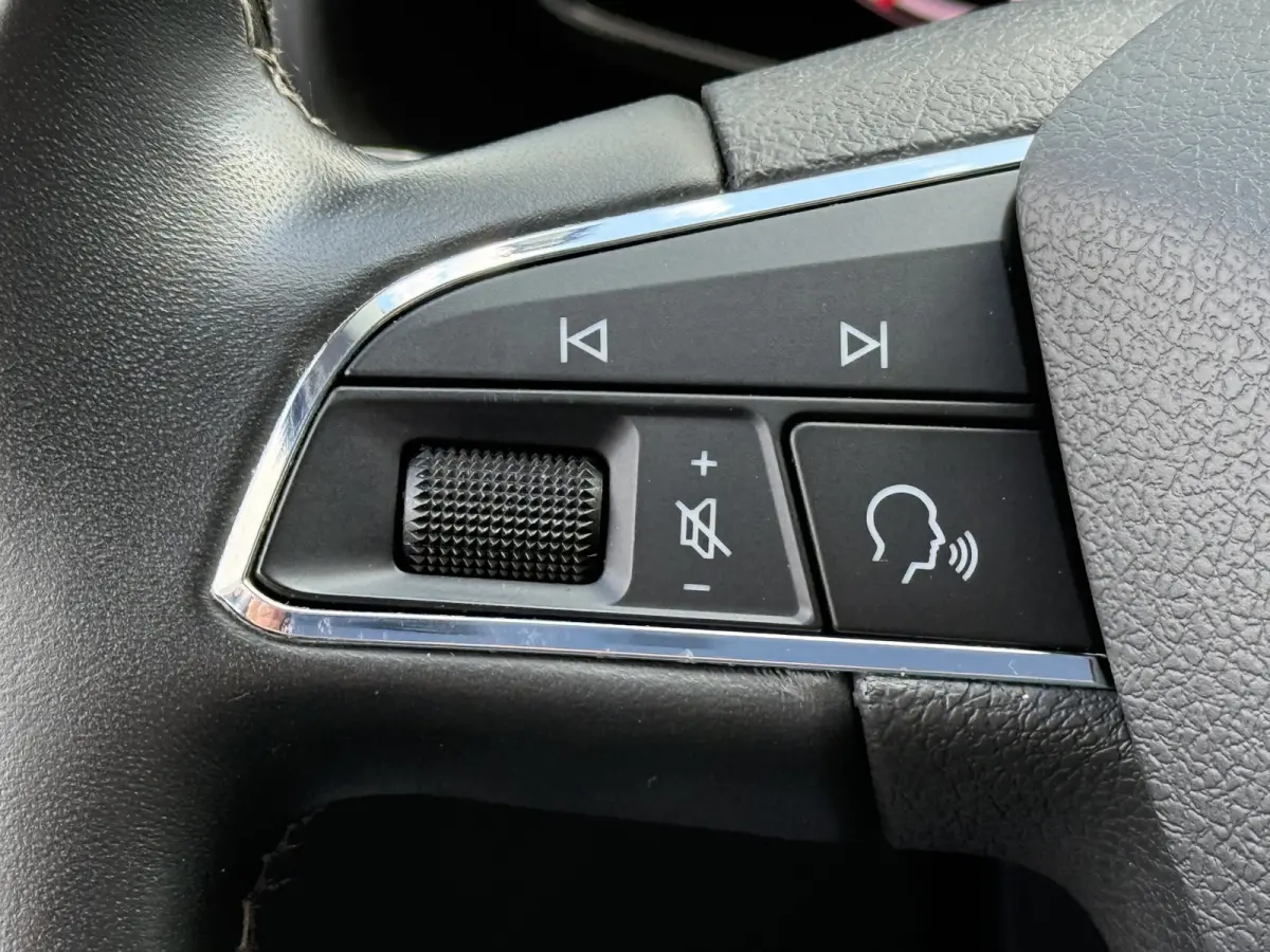 BWJ 2020 1.0 EcoTSI 116 PK Style Business Intense TREKHAAK | PANO | VIRTUAL COCKPIT | BEATS AUDIO | CARPLAY + ANDROID |  NAVI | CLIMA | CRUISE | BLUETOOTH | CAMERA | PDC | LMV | MULTIFUNCT. 