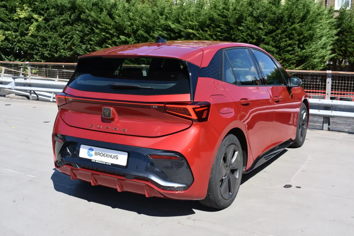 62kWh Impulse 204PK | Warmtepomp | BeatsAudio | Cargo pakket | Verwarmbaar stuurwiel