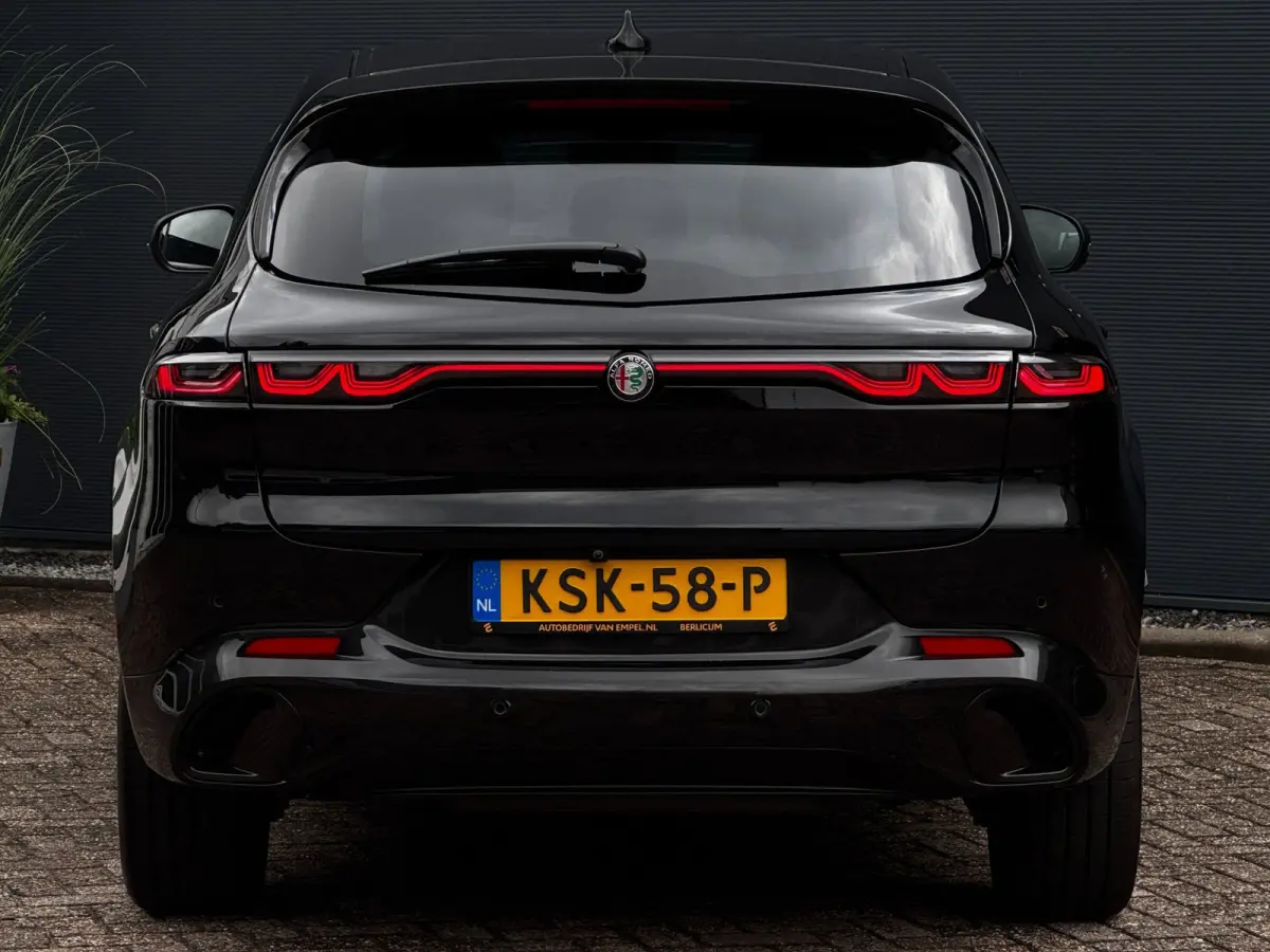 1.5T Hybrid Veloce | Leder + Memory | Alfa dealer onderhouden | Harman/Kardon | 360 Camera | Winter Pack