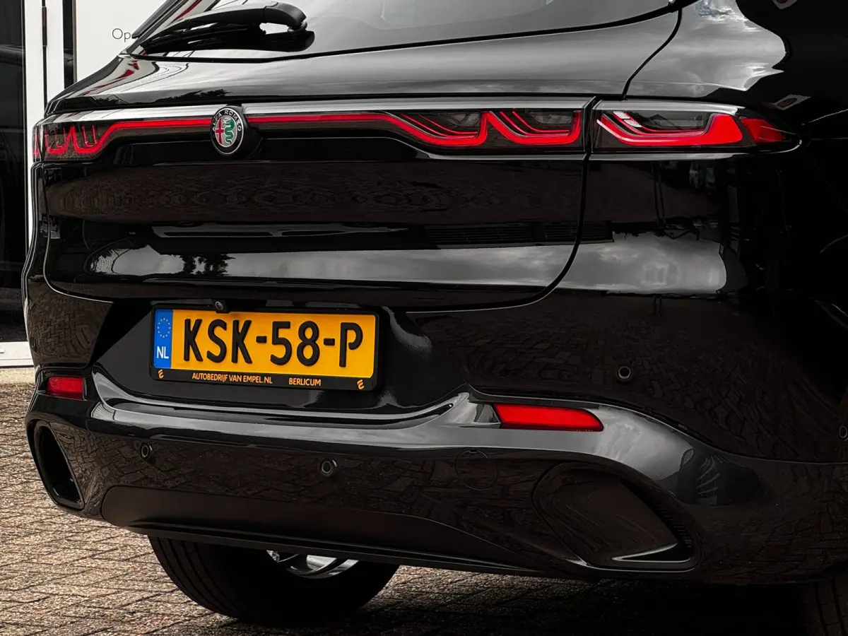 1.5T Hybrid Veloce | Leder + Memory | Alfa dealer onderhouden | Harman/Kardon | 360 Camera | Winter Pack