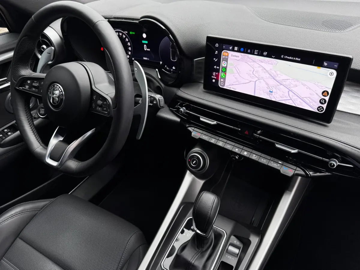 1.5T Hybrid Veloce | Leder + Memory | Alfa dealer onderhouden | Harman/Kardon | 360 Camera | Winter Pack