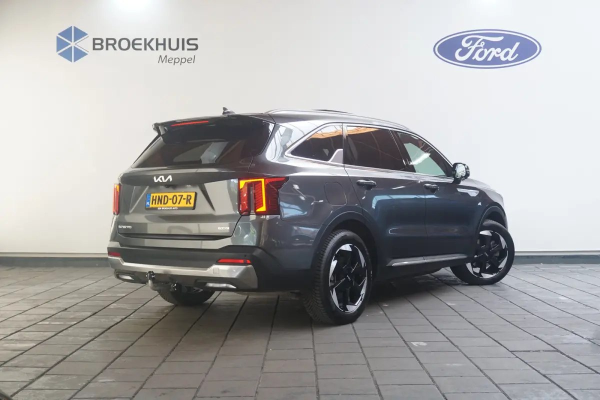 1.6 T-GDi Plug-in Hybrid 4WD ExecutiveLine 7-Persoons | 100% SoH | Trekhaak Afneembaar | Full Options | | Achterbank verwarmd | Achteruitrijcamera | Audio installatie premium