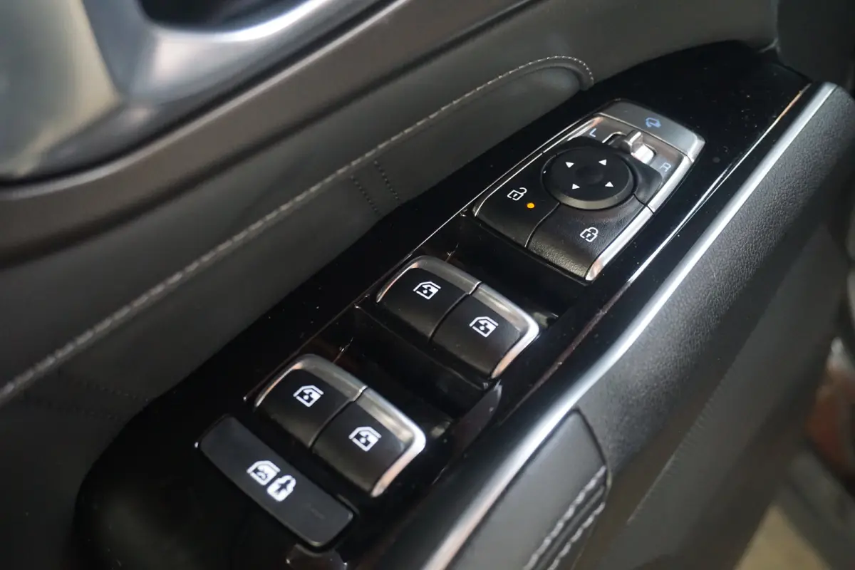 1.6 T-GDi Plug-in Hybrid 4WD ExecutiveLine 7-Persoons | 100% SoH | Trekhaak Afneembaar | Full Options | | Achterbank verwarmd | Achteruitrijcamera | Audio installatie premium