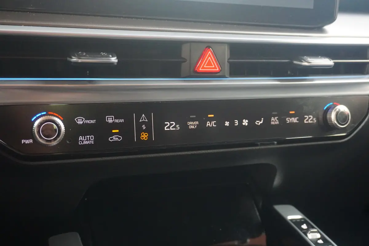 1.6 T-GDi Plug-in Hybrid 4WD ExecutiveLine 7-Persoons | 100% SoH | Trekhaak Afneembaar | Full Options | | Achterbank verwarmd | Achteruitrijcamera | Audio installatie premium