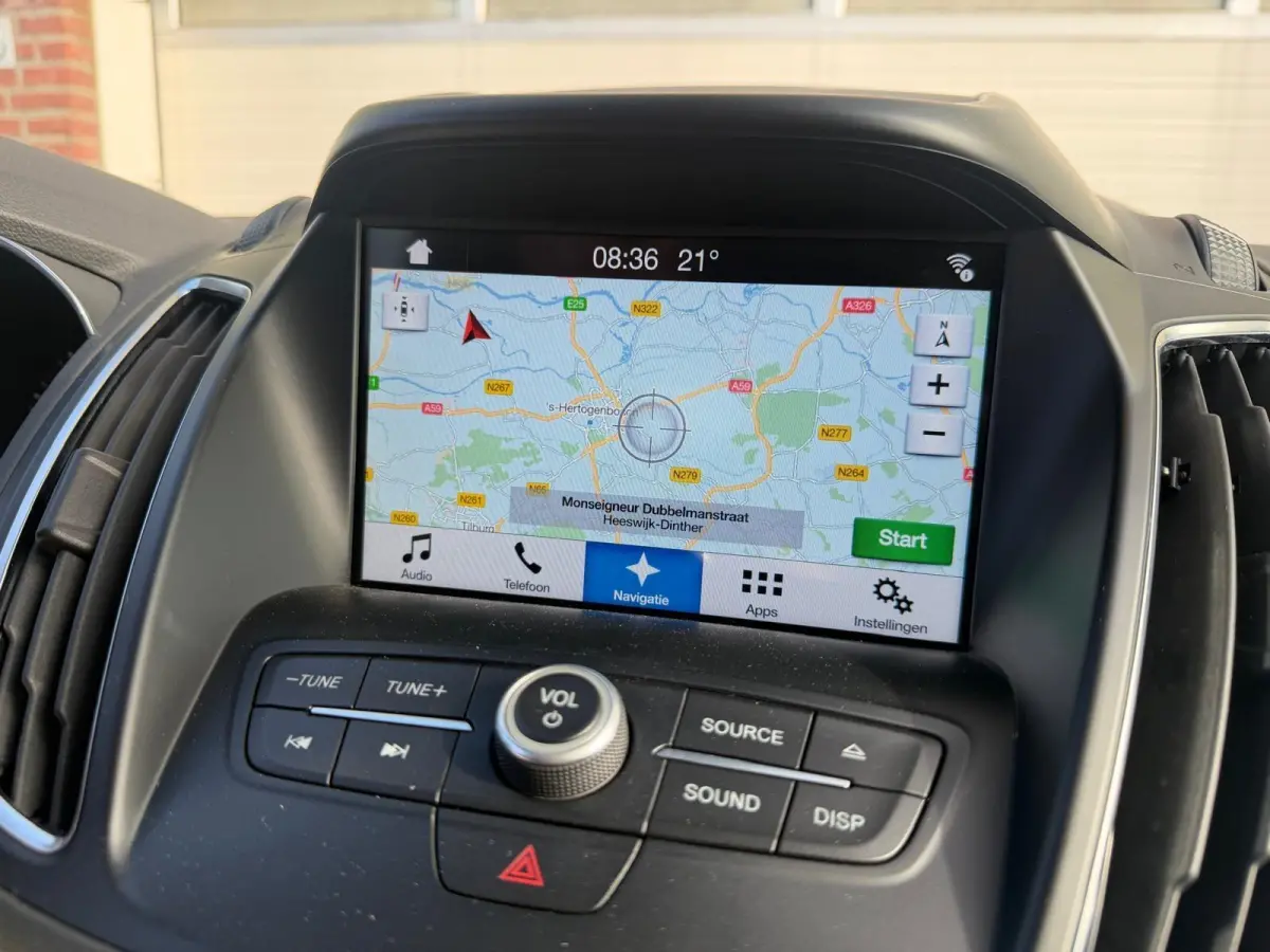 1.0 Titanium/NAVI/CAMERA/PARKS/STOELV/APK/NAP