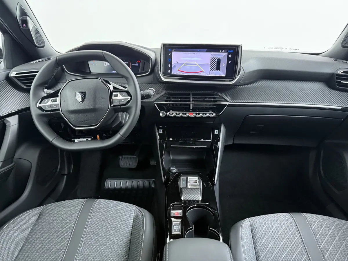 Allure | Active Safety Brake met camera en radar (automatisch noodremsysteem) met Distance Alert (waarschuwing dreigende aanrijding) | Advanced Active Safety Brake met camera en radar | Clim
