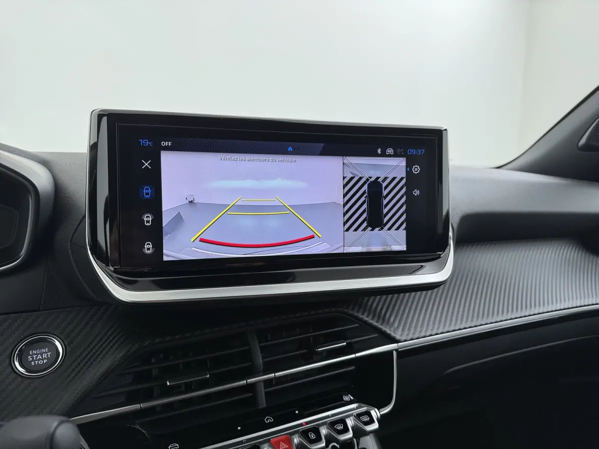 Allure | Active Safety Brake met camera en radar (automatisch noodremsysteem) met Distance Alert (waarschuwing dreigende aanrijding) | Advanced Active Safety Brake met camera en radar | Clim