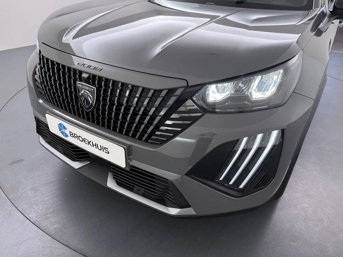 Allure | Active Safety Brake met camera en radar (automatisch noodremsysteem) met Distance Alert (waarschuwing dreigende aanrijding) | Advanced Active Safety Brake met camera en radar | Clim