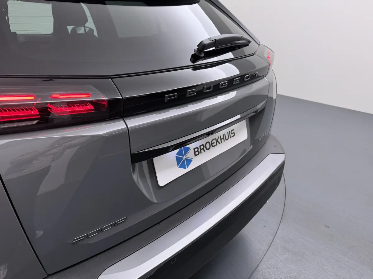 Allure | Active Safety Brake met camera en radar (automatisch noodremsysteem) met Distance Alert (waarschuwing dreigende aanrijding) | Advanced Active Safety Brake met camera en radar | Clim