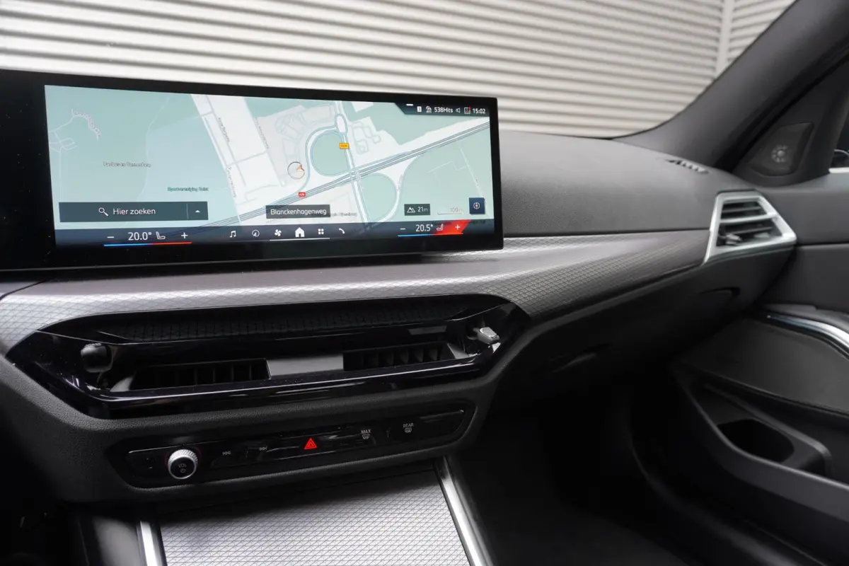 330e M Sportpakket Pro | Harman/Kardon Surround Sound systeem | Adaptieve LED-koplamp