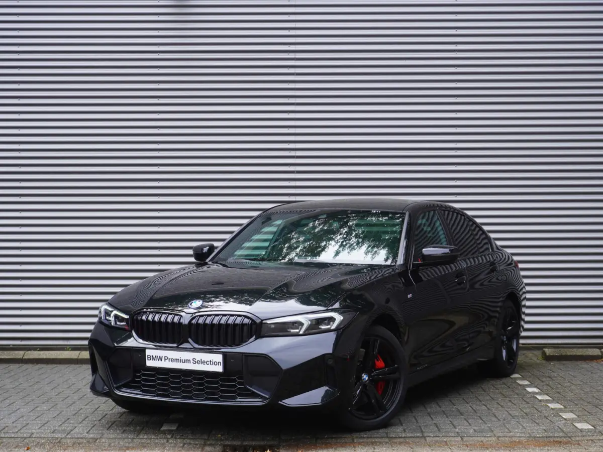 330e M Sportpakket Pro | Harman/Kardon Surround Sound systeem | Adaptieve LED-koplamp