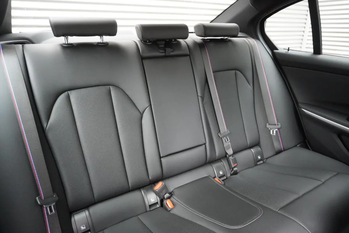 330e M Sportpakket Pro | Harman/Kardon Surround Sound systeem | Adaptieve LED-koplamp
