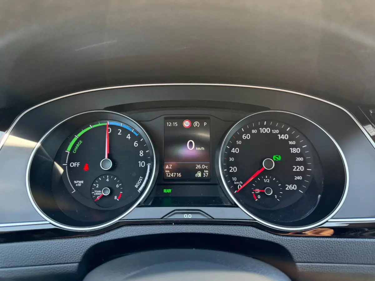 1.4 TSI PHEV GTE * AUTOMAAT * Parkeercamera * Massage * Keyless *