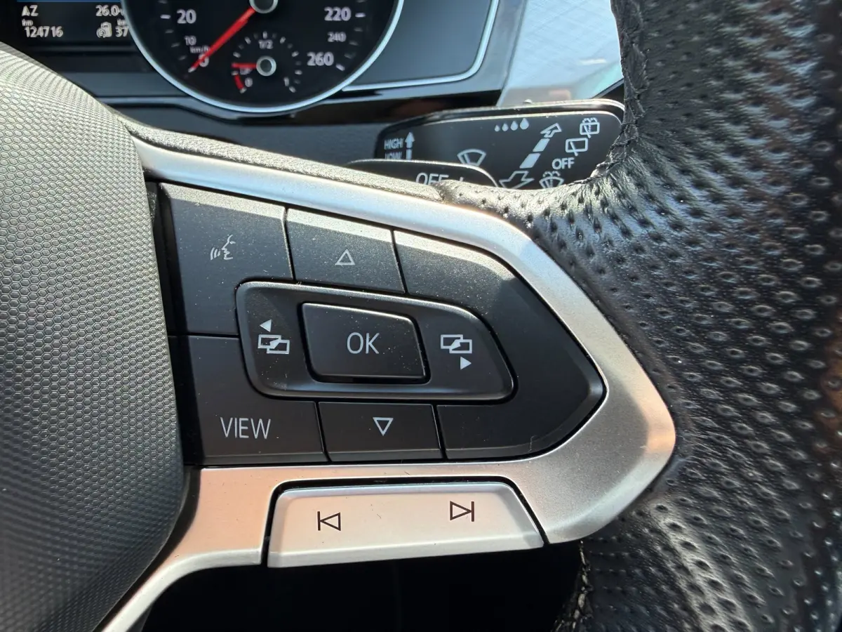 1.4 TSI PHEV GTE * AUTOMAAT * Parkeercamera * Massage * Keyless *
