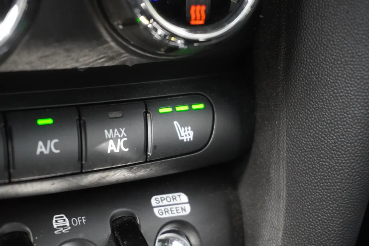 3-Deurs Classic uitvoering |  Panoramadak | Hifi-systeem Harman Kardon | Stoelverwarming