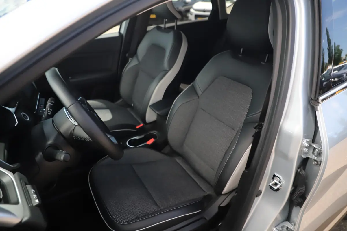 1.0 TCe 90 techno Navigatie Achteruitrijcamera Half Leder Carplay Android Climate Cruise Control