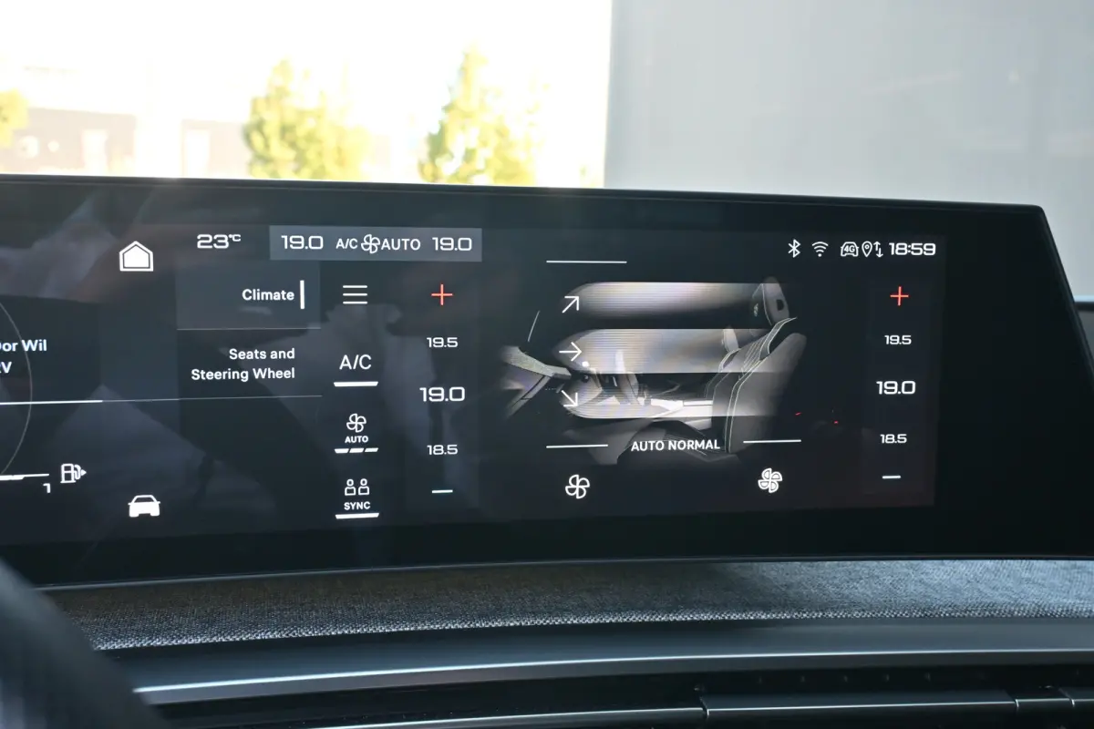 1.2 Hybrid 145 GT | Adaptief Cruise Control  | Keyless-Entry | Stuur/Stoelverwarming | Apple Carplay & Android Auto | Full Led |