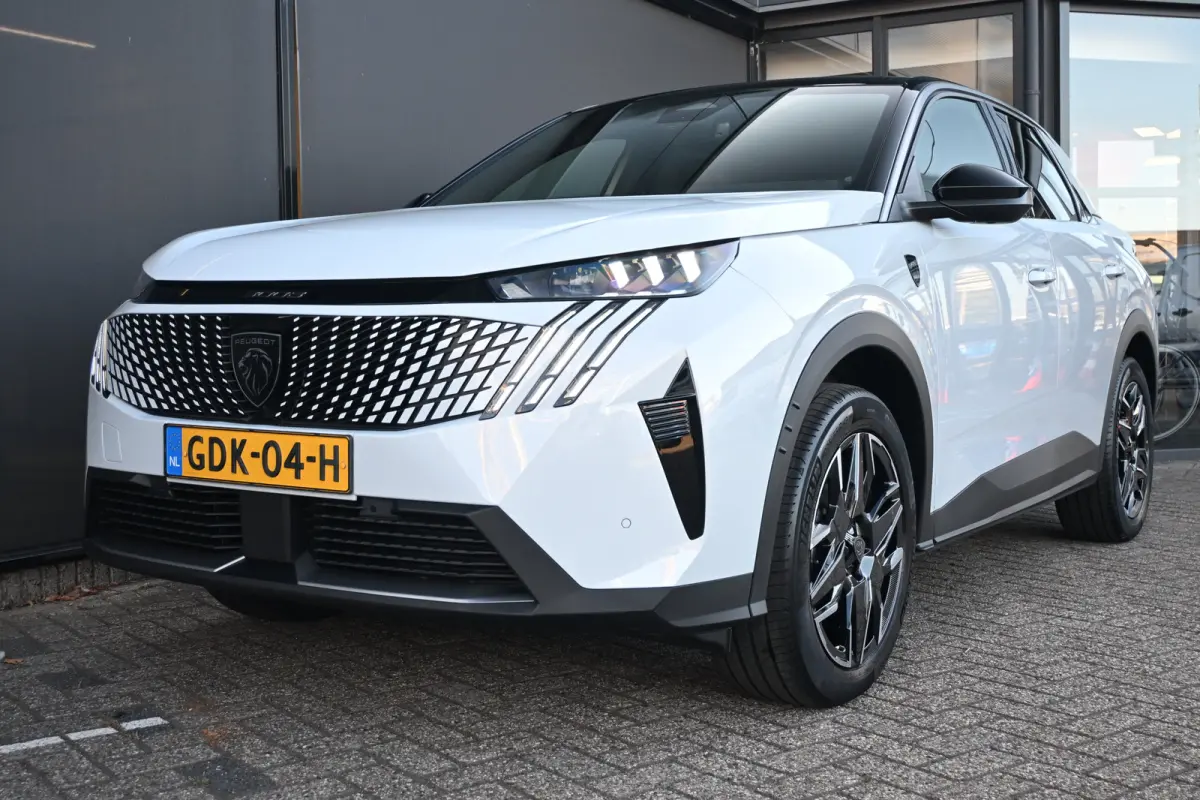 1.2 Hybrid 145 GT | Adaptief Cruise Control  | Keyless-Entry | Stuur/Stoelverwarming | Apple Carplay & Android Auto | Full Led |