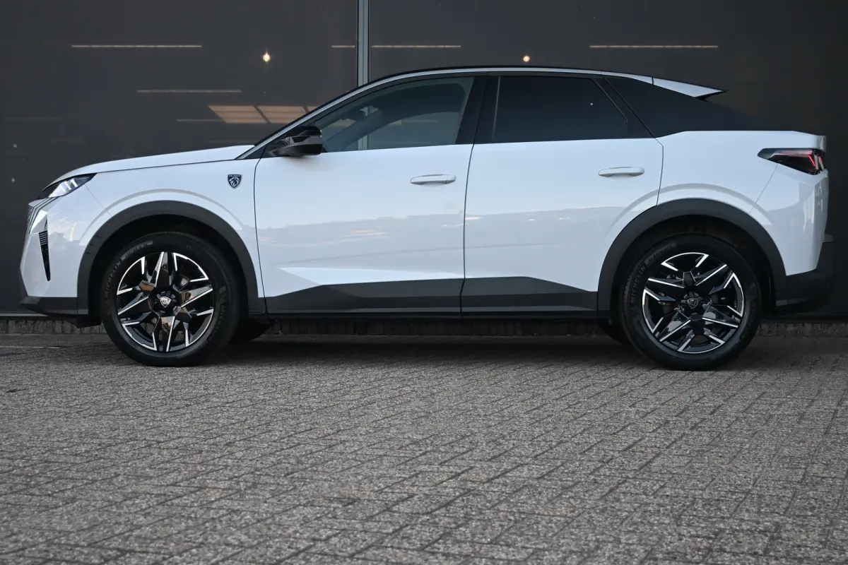 1.2 Hybrid 145 GT | Adaptief Cruise Control  | Keyless-Entry | Stuur/Stoelverwarming | Apple Carplay & Android Auto | Full Led |