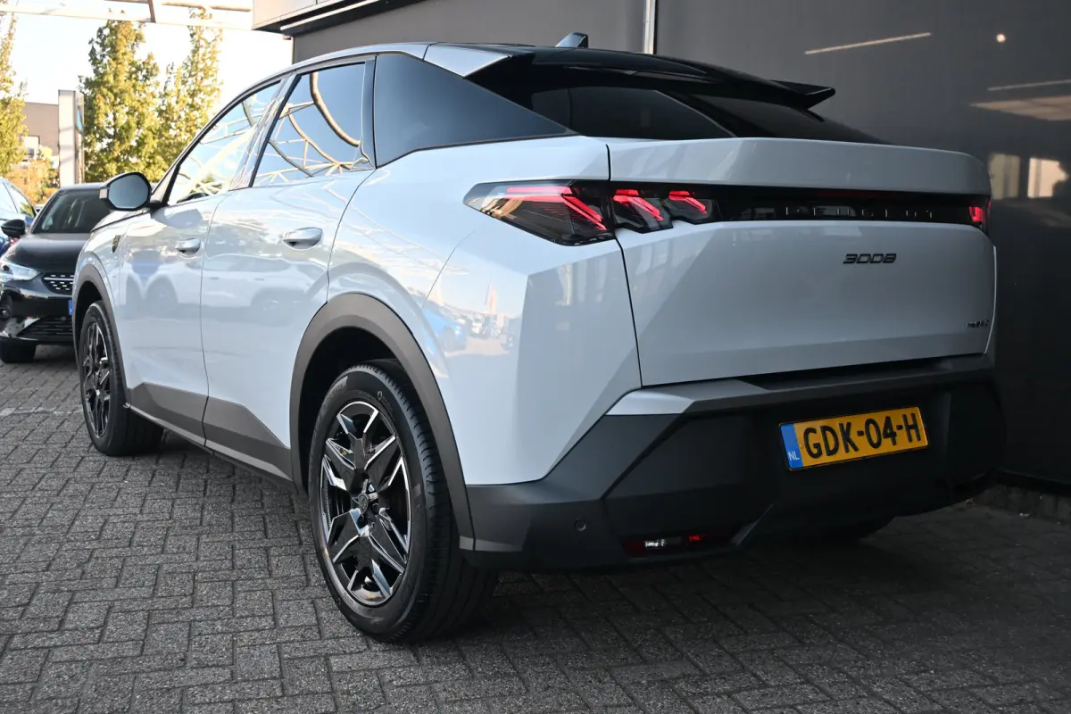 1.2 Hybrid 145 GT | Adaptief Cruise Control  | Keyless-Entry | Stuur/Stoelverwarming | Apple Carplay & Android Auto | Full Led |