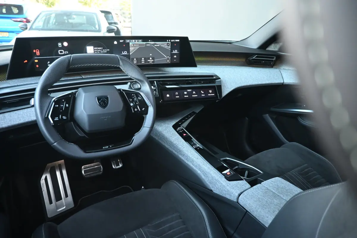 1.2 Hybrid 145 GT | Adaptief Cruise Control  | Keyless-Entry | Stuur/Stoelverwarming | Apple Carplay & Android Auto | Full Led |