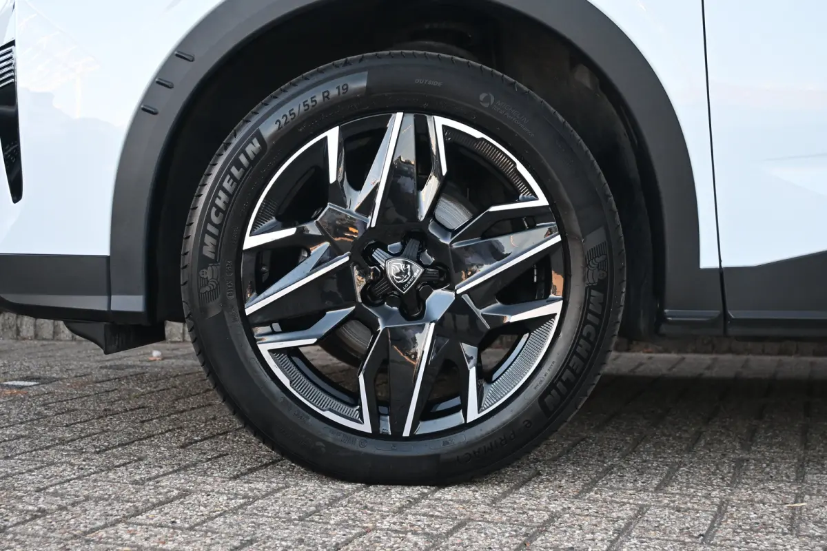 1.2 Hybrid 145 GT | Adaptief Cruise Control  | Keyless-Entry | Stuur/Stoelverwarming | Apple Carplay & Android Auto | Full Led |