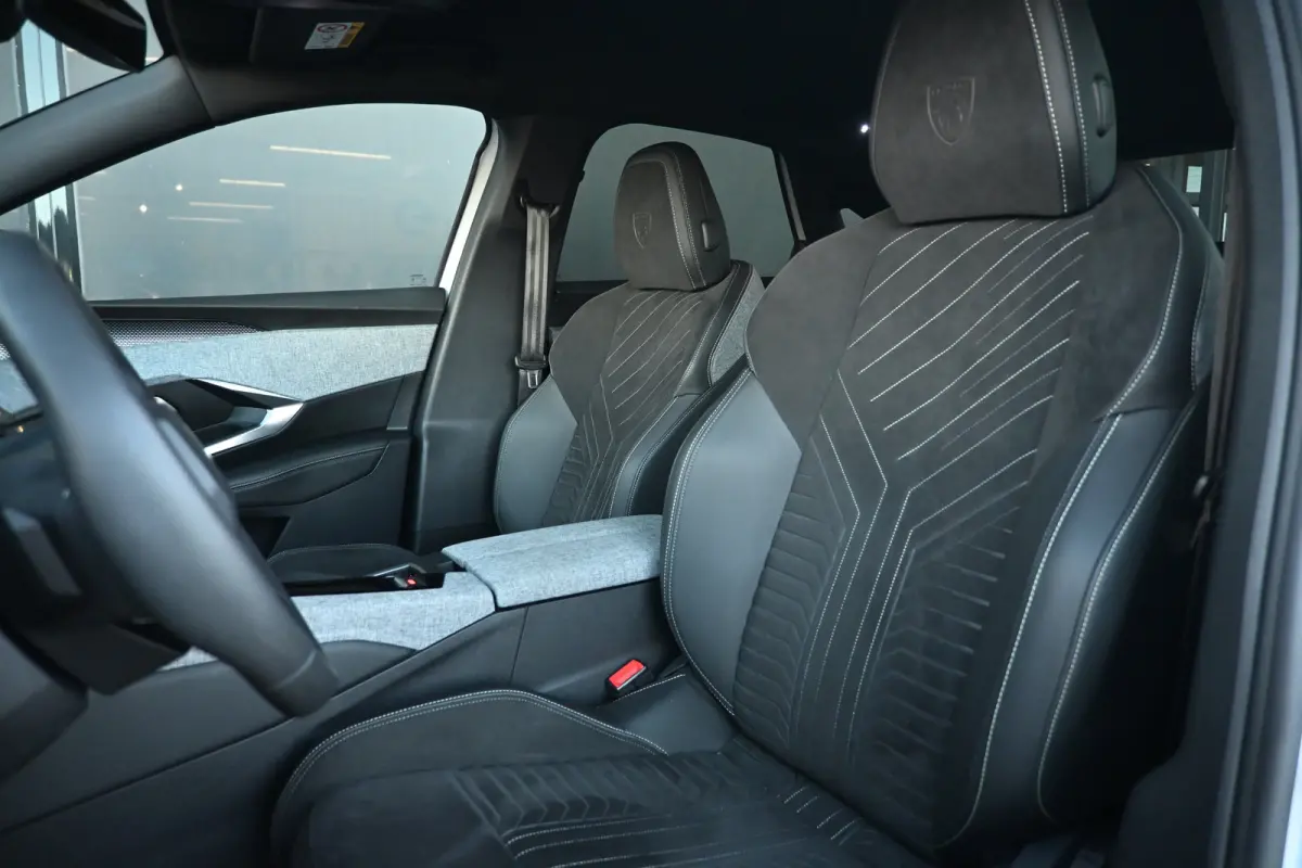 1.2 Hybrid 145 GT | Adaptief Cruise Control  | Keyless-Entry | Stuur/Stoelverwarming | Apple Carplay & Android Auto | Full Led |