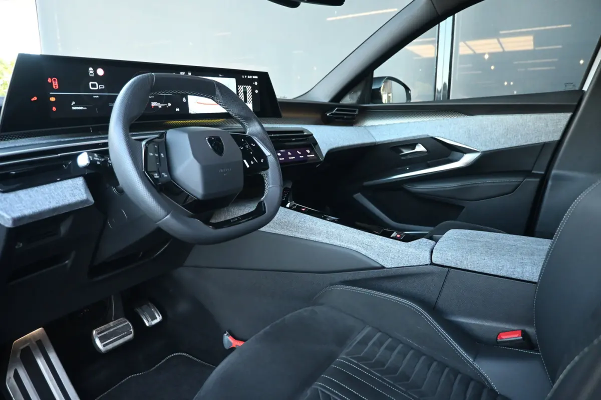 1.2 Hybrid 145 GT | Adaptief Cruise Control  | Keyless-Entry | Stuur/Stoelverwarming | Apple Carplay & Android Auto | Full Led |